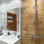 Apartman Cozy With Garden Prestigious Location *