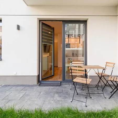 Cozy With Garden Prestigious Location Apartment *