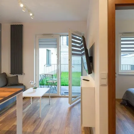 Cozy With Garden Prestigious Location