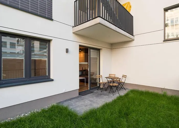 Cozy With Garden Prestigious Location *