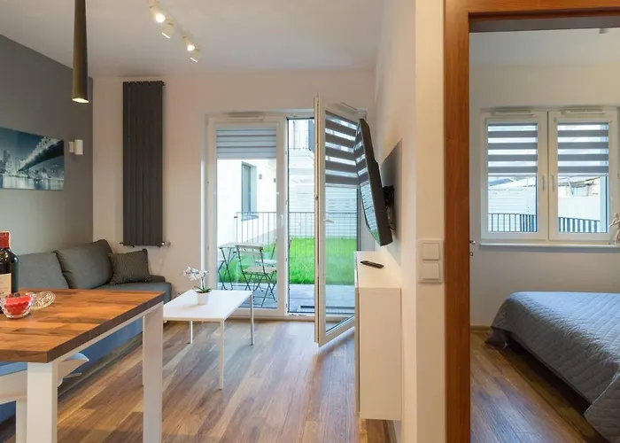 Cozy With Garden Prestigious Location